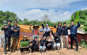 Fakultas Teknik UTB Bantu Petani Kota dengan Bibit Cabe