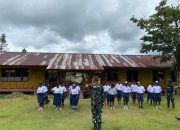 Babinsa Koramil 1710-06/Agimuga Komsos dan Latih PBB di SMP Kiliarma