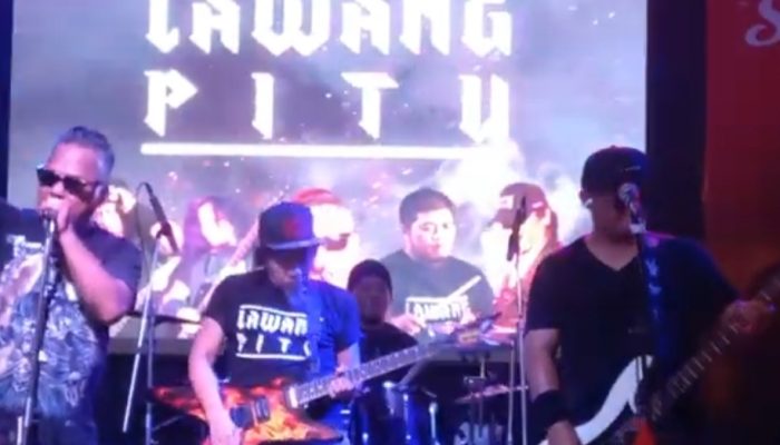 Pecah..! On tour ” Anugerah Harmoni ” Intimate Rock Concert Lawang Pitu X Eet Sjahranie ( Edane ) Penot ( Ex Karna Mereka ), Ajak Fans Jingkrak