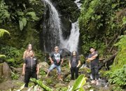 Keren Shooting Video Klip Terbaru Lawang Pitu Libatkan Kebersamaan Keluarga